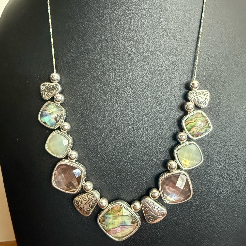 Silver and Green Gemstone Necklace with Organic Design - Picture 5 of 14